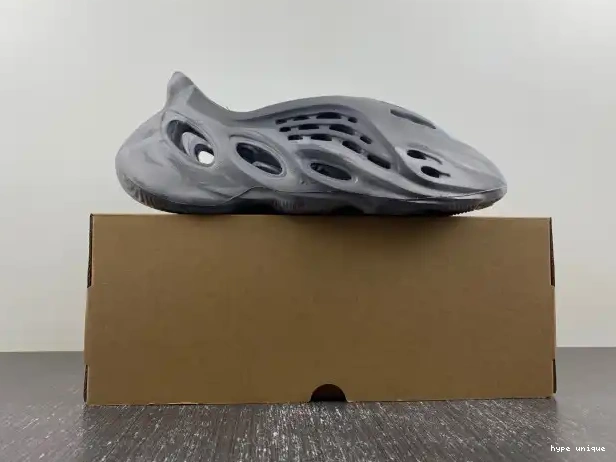 hype Adidas MX Granite IE4931 Foam Yeezy RNR 0324